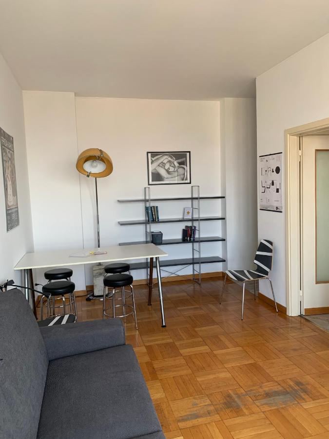 Monolocale Con Vista Su Milano Apartment Exterior photo